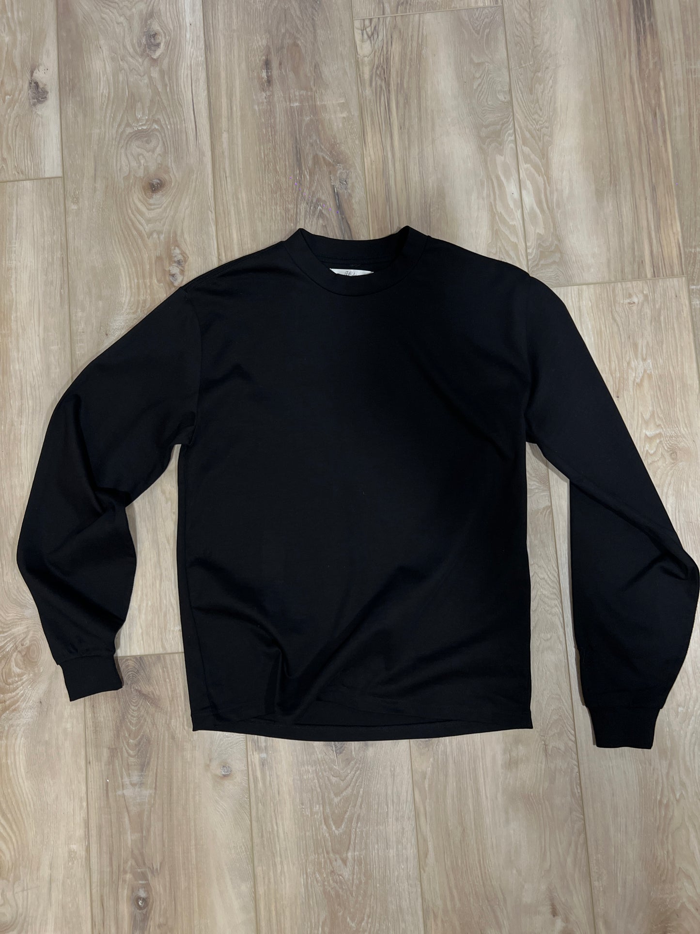 Black Essential Long Sleeve (Size Small)